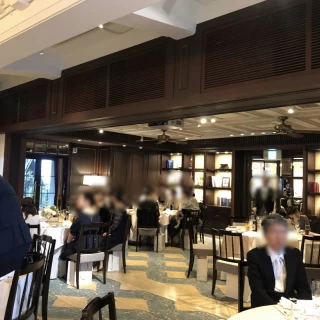 前側