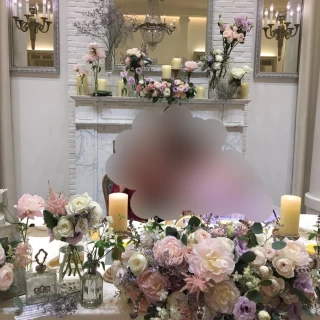 パステルカラーがかわいらしい装花