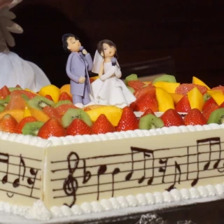 2人らしいウエディングケーキでした