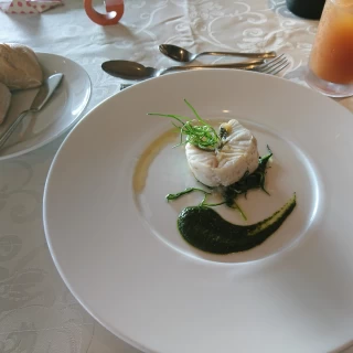 お魚もパンも美味しかったです