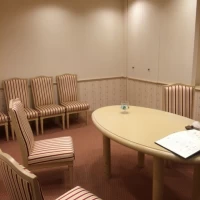 挙式前に神父さんからお話を聞く部屋