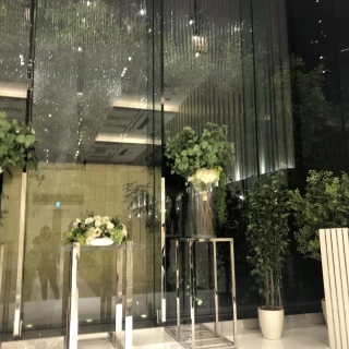 チャペル正面には緑が！