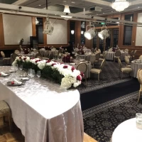 披露宴会場1。明るい雰囲気