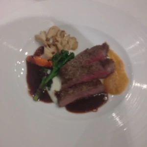 メインの肉料理です|507154さんのヴィヴァン・ヴェール(vivantvert)（営業終了）の写真(648188)