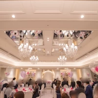 披露宴会場は小さめです。