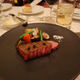 お肉料理が美味しかったです。