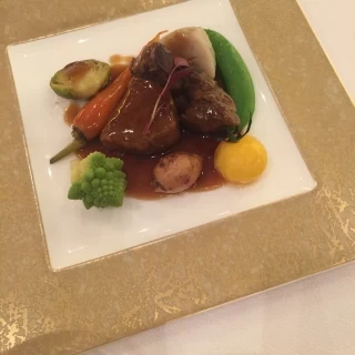 メインのお肉。柔らかかった