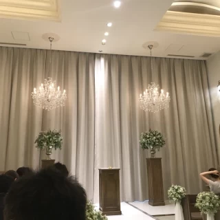 カーテンを閉じることも可能