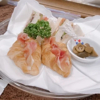 朝ごはんとして控え室に持ってきてくれました