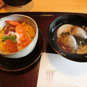 ちらし寿司・お吸い物(ハマグリが入ってました)|507910さんの岐阜護国神社 せいらん会館の写真(653789)