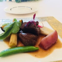 フランベしたお肉を頂きました。柔らかく美味しかったです。