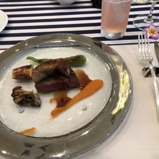 メインの牛肉×フォアグラ