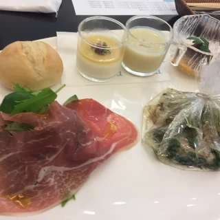 試食