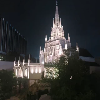 夜の大聖堂