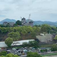 窓から見える熊本城