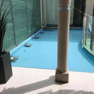 プール