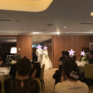 入場は真ん中の扉から