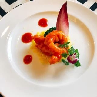 試食会で頂いたエビチリ。甘辛く万人ウケしそうです。