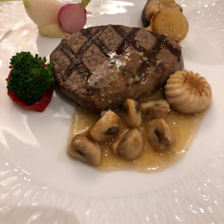 お肉はシャトーブリアン。とても柔らかく好評でした！