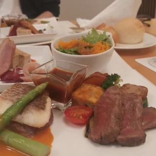 試食用のワンプレートですが、これだけでも十分多かったです笑