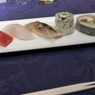 金箔で寿と書いてあり豪華です