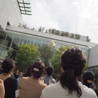 開放感のある場所でブーケトスを行いました。