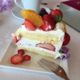 ウエディングケーキ カット後