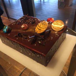 大好きな宇宙をケーキにしてくれました。