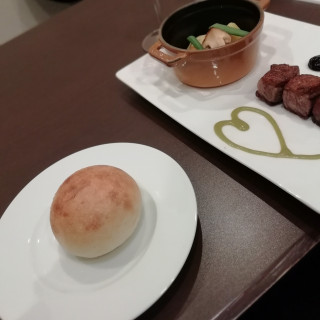 試食で頂いたパンです。とてもふわふわでした。