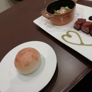 試食で頂いたパンです。とてもふわふわでした。