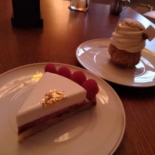 試食のケーキです。見た目もかわいい。