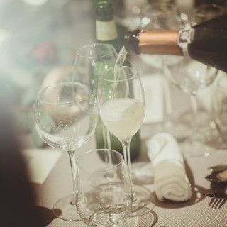 配膳のスタッフは親切な方ばかりでアルバイトは居ないそうです