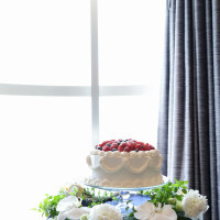 ウエディングケーキと装花