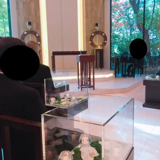 入場前のみ撮影オッケーです。新郎新婦入場後は一切禁止です。