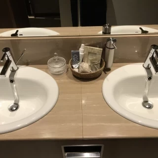 トイレも清潔きれい。アメニティも用意されています