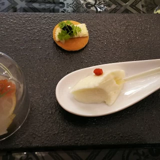 披露宴で新郎新婦が登場する前に出てくるお料理