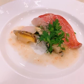 お魚料理もゲストには大人気。香りもよく優しい味わい