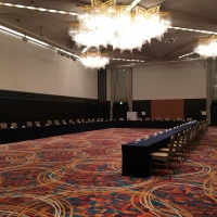 ゲストの人数が多い場合はこちらの会場に