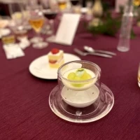 デザートとウェディングケーキ