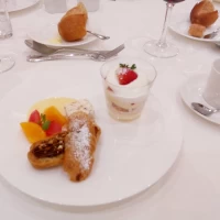 ゲストに出したウエディングケーキのプレート(オリジナル)