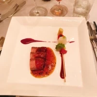 メインのお肉はとても美味しかったです！
