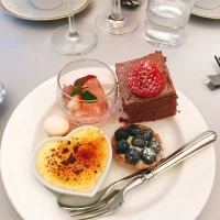 配膳されたデザートは種類豊富で大満足！