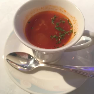 トマトスープは苦手ですが、彼と美味しいといいながら食べました