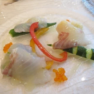 前菜のカルパッチョ
