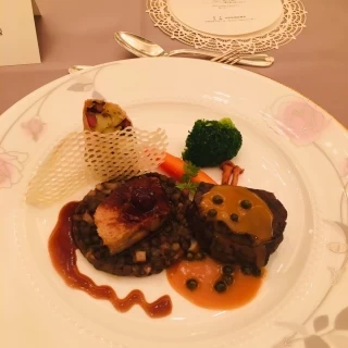 フォアグラが乗っていて美味しかったです