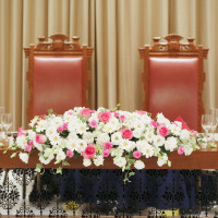 メインテーブル装花は基本料金のもので充分に素敵でした。