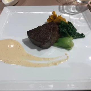 お肉！ソースが選べる！