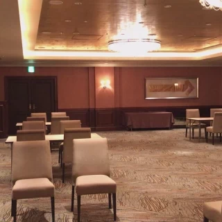 少人数向けの会場として案内していただきましたが広いです