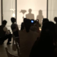シルエット入場