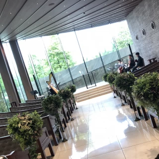 挙式会場から入ってすぐ
